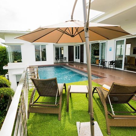 One Hagdan Villas Yapak Exterior foto